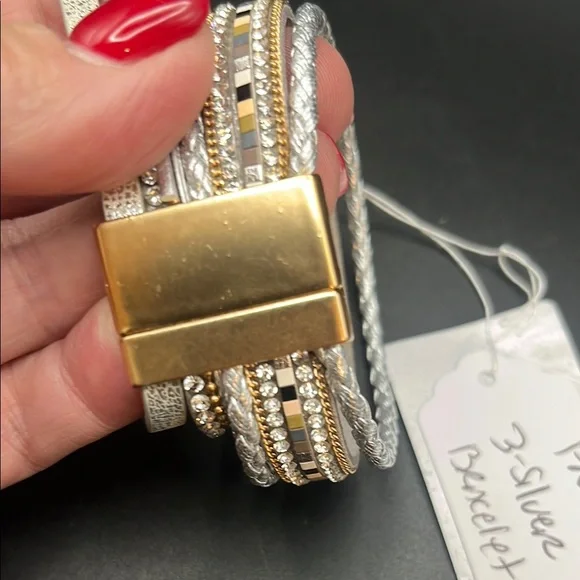 Elegant Silver and Gold Heart Bracelet Set - Picture 2 of 6